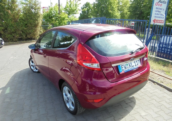 Ford Fiesta cena 18900 przebieg: 158800, rok produkcji 2008 z Łomża małe 562